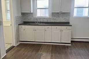 258 Sheridan St, Bridgeport, CT 06610 - Photo 3