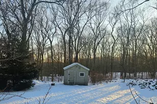 38 Woodland Dr, Montville, CT 06382 - Photo 3