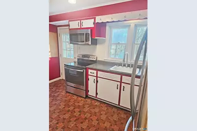 38 Woodland Drive, Montville, CT 06382 - Photo 13