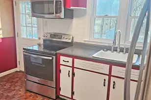 38 Woodland Dr, Montville, CT 06382 - Photo 13