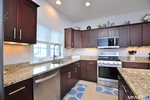 19 Steeple Chase Rd, East Windsor, CT 06088 - Photo 9