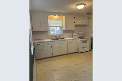 19 Ann Street, Manchester, CT 06040 - Photo 7