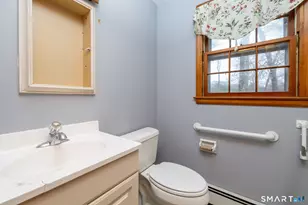 32 Forest Ct N, Hamden, CT 06518 - Photo 11