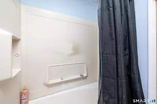 32 Forest Ct N, Hamden, CT 06518 - Photo 17