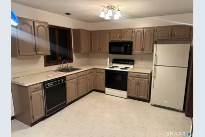 35 Worcester Avenue, Waterbury, CT 06705 - Photo 3