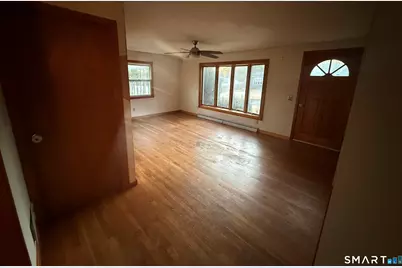 2 Sharren Lane, Enfield, CT 06082 - Photo 3