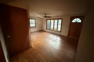 2 Sharren Ln, Enfield, CT 06082 - Photo 3