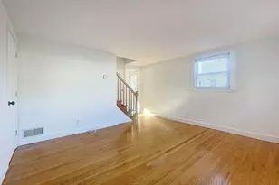 4 Marlon Pl, Cromwell, CT 06416 - Photo 7