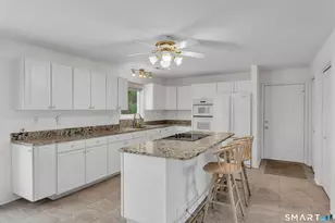 10 Melissa Dr, North Haven, CT 06473 - Photo 15