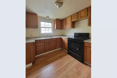 41 Clarendon Avenue, West Hartford, CT 06110 - Photo 3