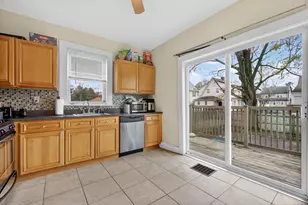 215 Overland Ave, Bridgeport, CT 06606 - Photo 9