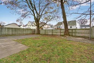 215 Overland Avenue, Bridgeport, CT 06606 - Photo 25