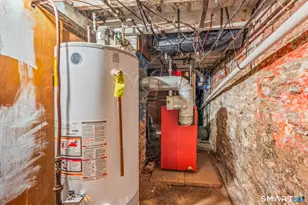 180 Read St, Bridgeport, CT 06607 - Photo 31