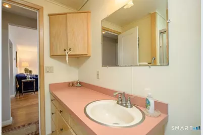 72 South 4th Avenue, Norwich, CT 06380 - Photo 13