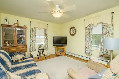 72 South 4th Avenue, Norwich, CT 06380 - Photo 11