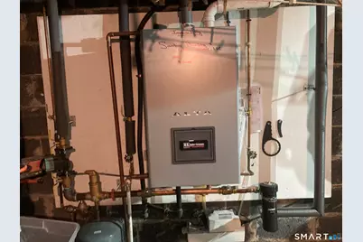 570 Chase Avenue, Waterbury, CT 06704 - Photo 27