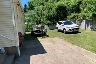 570 Chase Ave, Waterbury, CT 06704 - Photo 9