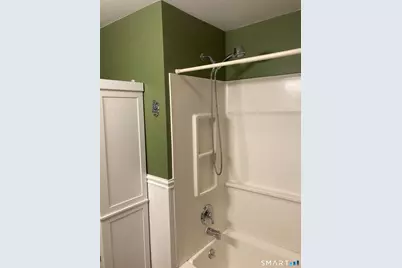 570 Chase Avenue, Waterbury, CT 06704 - Photo 13