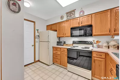 621 Overlook Path #621, Southington, CT 06489 - Photo 7