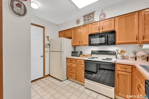 621 Overlook Path, Southington, CT 06489 - Photo 7