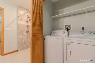 21 Chestnut Rd, Newington, CT 06111 - Photo 17