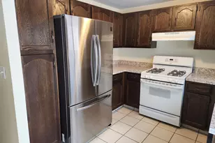 83 Churchill Way, Newington, CT 06111 - Photo 9