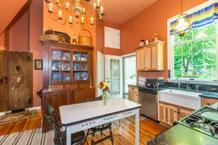 103 Boston St, Guilford, CT 06437 - Photo 9