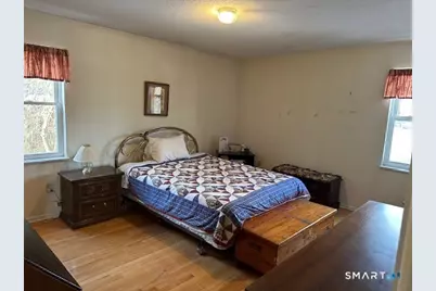 18 Kristen Court, East Haven, CT 06513 - Photo 11