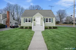 8 Raleigh Rd, Bridgeport, CT 06606 - Photo 1