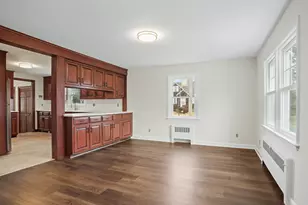 8 Raleigh Rd, Bridgeport, CT 06606 - Photo 5