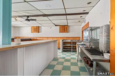 1622 Thomaston Avenue, Waterbury, CT 06704 - Photo 9