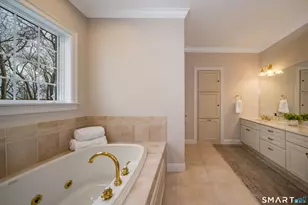 123 Bridgewater Dr, Avon, CT 06001 - Photo 23