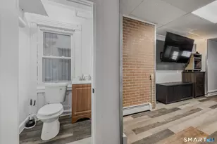 232 Franklin St, Norwich, CT 06360 - Photo 7