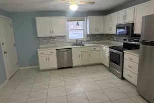 19 Harold Rd, Farmington, CT 06032 - Photo 3