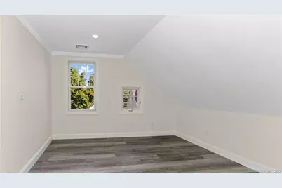 207 West Avenue, Darien, CT 06820 - Photo 13