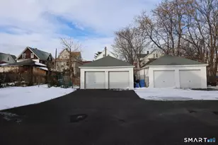 158 Barker St, Hartford, CT 06114 - Photo 9