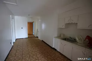 158 Barker St, Hartford, CT 06114 - Photo 3