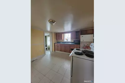 21 Eastern Drive, Middletown, CT 06457 - Photo 3