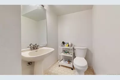 279 New Haven Avenue #APT E, Milford, CT 06460 - Photo 9