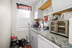 33 Sunrise Ave, New Britain, CT 06051 - Photo 13