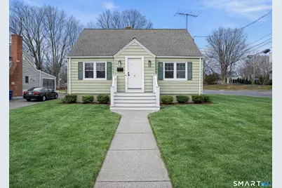 8 Raleigh Road, Bridgeport, CT 06606 - Photo 1