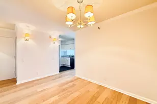 25 Forest St, Stamford, CT 06901 - Photo 9