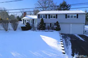 19 Evergreen Dr, Clinton, CT 06413 - Photo 1