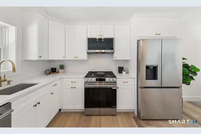 563 Pearl Harbor Street, Bridgeport, CT 06610 - Photo 15