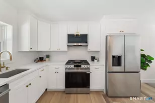 563 Pearl Harbor St, Bridgeport, CT 06610 - Photo 15