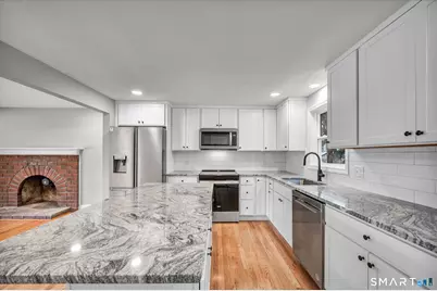 84 Raffia Road, Enfield, CT 06082 - Photo 3