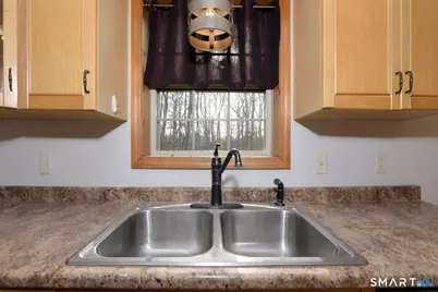 81 Middletown Avenue, East Hampton, CT 06424 - Photo 7