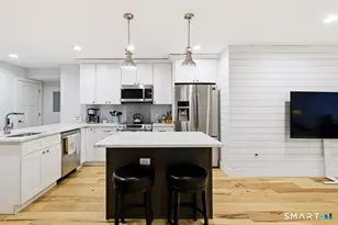 32-1/2 Village Rd, Milford, CT 06460 - Photo 5