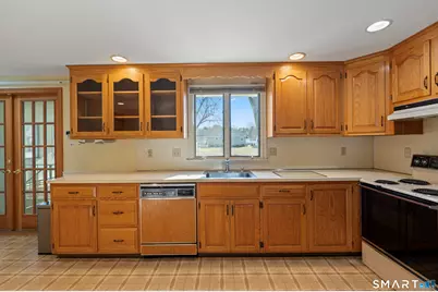 175 Old Farm Drive, Newington, CT 06111 - Photo 5