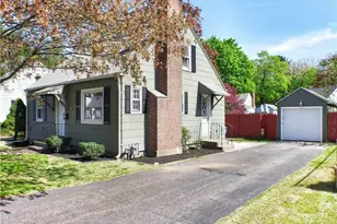 70 Whitney Rd, Manchester, CT 06040 - Photo 3